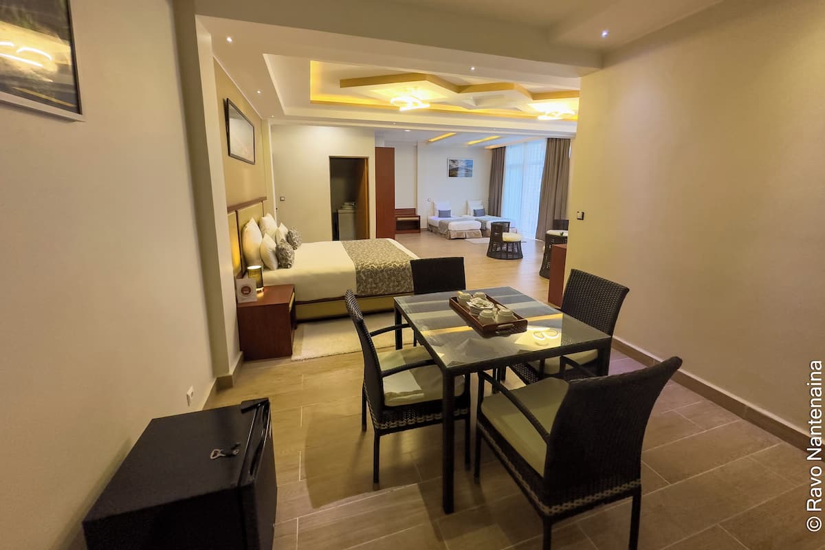 Deluxe Quadruple Room | Egyptian cotton sheets, premium bedding, down duvets