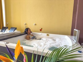 Masajes de tejido profundo, masajes