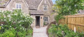Charming Cotswold Country Cottage & Garden