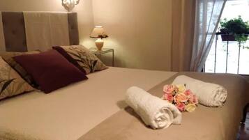 1 bedroom, desk, iron/ironing board, WiFi