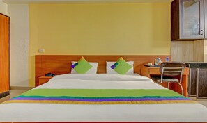 Deluxe Room - Treebo TMS Residency (New Delhi)