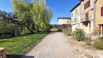 Enceinte de lâhĂ©bergement