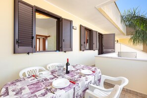 Outdoor dining - Villino Agnese by BarbarHouse (Boncore)
