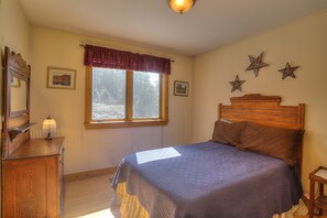 3 bedrooms, WiFi, bed sheets