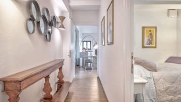 2 chambres, fer et planche à repasser, Wi-Fi, draps fournis