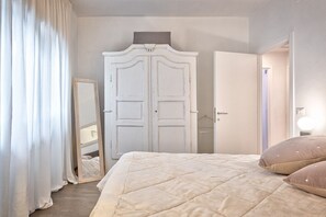 2 chambres, fer et planche à repasser, Wi-Fi, literie fournie
