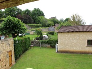 Property grounds - Charming Cottage in Quiet Village, Near Lalinde - Garden, Baby Equipment, Pet-Friendly (Saint-Marcel-du-Périgord)