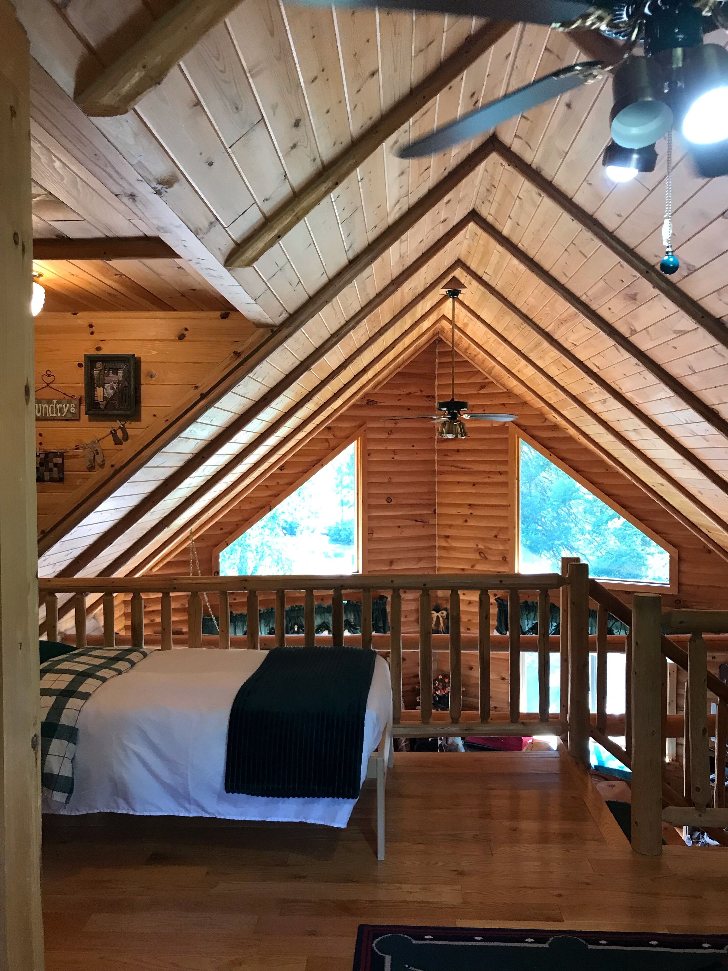 Loft- twin bed. WARNING: BED IS RIGHT AT RAILING. NOT CHILDPROOF!