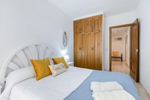4 Schlafzimmer, Bügeleisen/Bügelbrett, WLAN, Bettwäsche