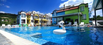 Luxury 2-Bedroom Apartment in MiniSmart Complex RainbowGarden