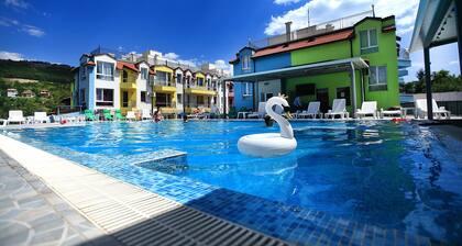 Luxury 2-Bedroom Apartment in MiniSmart Complex RainbowGarden