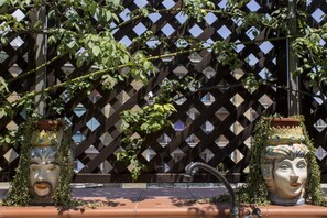 Exterior detail - Cerasiello - wonderful terrace on the Naples landscape (Napoli)