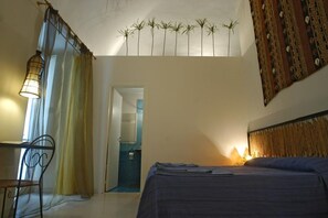 4 bedrooms, WiFi, bed sheets