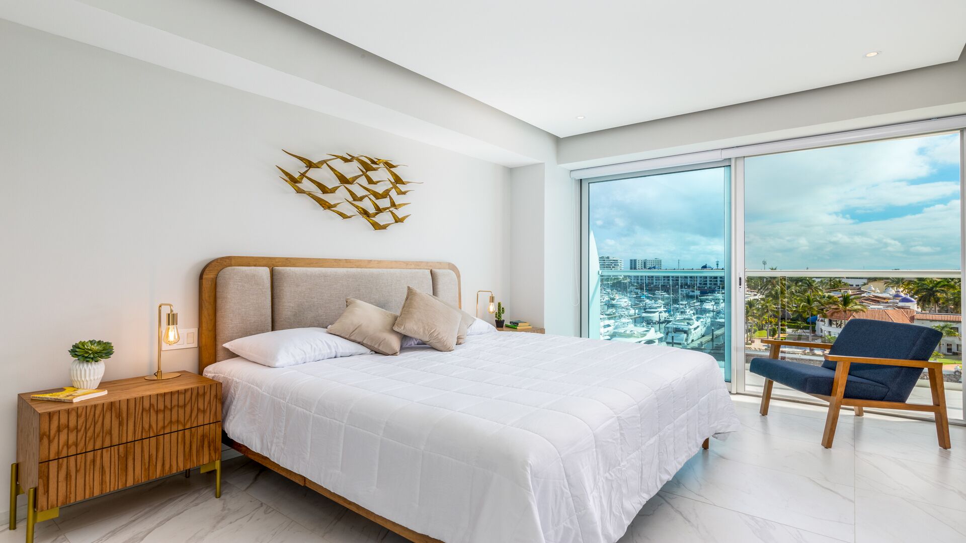 Marina Nautico 4, Luxury with an Amazing Rooftop pool view