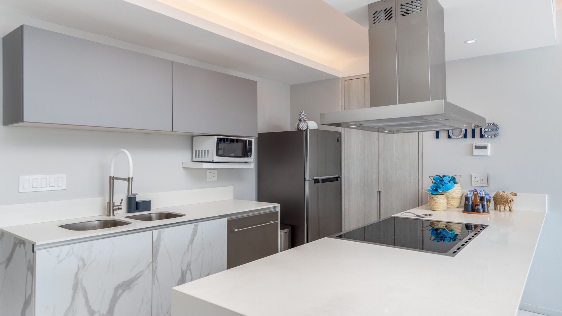 Marina Nautico 4, Luxury with an Amazing Rooftop pool view