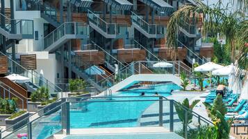 Indoor pool, 13 outdoor pools, pool umbrellas, pool loungers