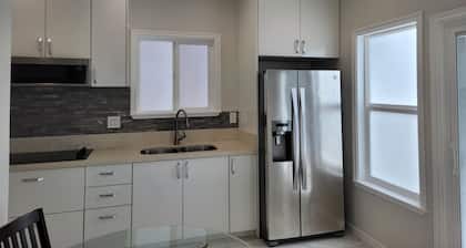 Beautiful sunsets view Work and Vacation 30-day rental.