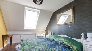 4 makuuhuonetta, silitysrauta/-lauta, vauvan matkasänky, ilmainen Wi-Fi