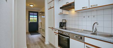 Køleskab, ovn, kogeplade, opvaskemaskine