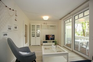 Fernseher, Stereoanlage