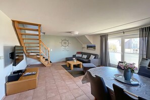 TV, DVD player, books, stereo - Die Ferienwohnung Luisa/03 ist Eine 3-zimmer-wohnung für bis zu 5 Personen (Ostseebad Boltenhagen)