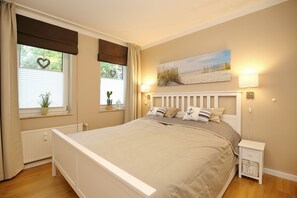 2 Schlafzimmer, Schreibtisch, Bügeleisen/Bügelbrett, kostenloses WLAN