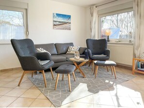 TV, fireplace, books, stereo
