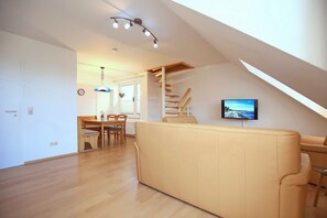 Televisio, kirjoja, stereot