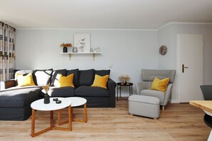 Fernseher, Stereoanlage