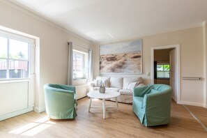 Fernseher, Stereoanlage