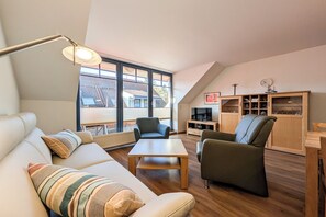 TV, DVD player, books, stereo - Papillon Wohnung 03-6 (Ostseebad Boltenhagen)