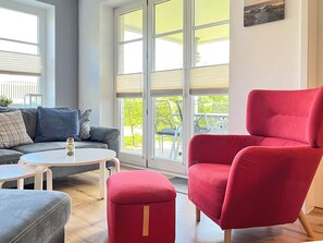 Téléviseur, lecteur de DVD, chaîne audio