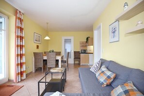 Fernseher, Stereoanlage