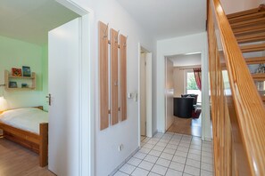 2 Schlafzimmer, Reisekinderbett, kostenloses WLAN