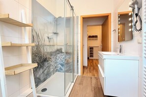 Dusche, Haartrockner