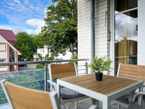 تناول الطعام بالخارج