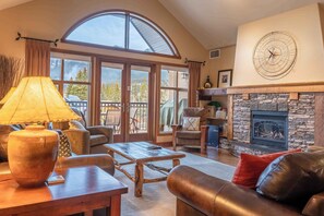 TV, fireplace, DVD player, offices - 2 Bedroom + Den Penthouse  | Balcony + Fireplace (Canmore)