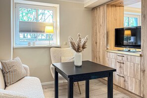 Fernseher, Stereoanlage