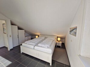 2 Schlafzimmer, Bügeleisen/Bügelbrett, kostenloses WLAN