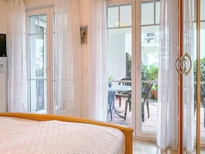 1 Schlafzimmer, Bügeleisen/Bügelbrett