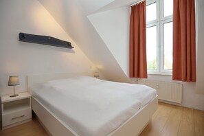 2 Schlafzimmer, Bügeleisen/Bügelbrett, kostenloses WLAN
