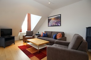 Fernseher, Stereoanlage