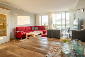 Fernseher, Stereoanlage