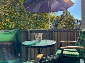 تناول الطعام بالخارج