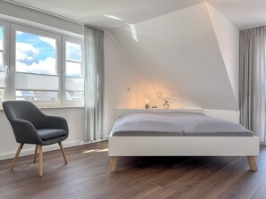 2 Schlafzimmer, Reisekinderbett, kostenloses WLAN
