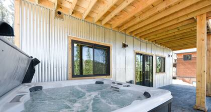 Great Views, Unique Modern Rustic Cabin near Terry Peak w/ Hot Tub, Open Plan