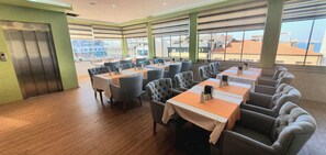 Breakfast area - Bulvar Hotel (Izmir)