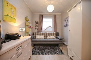 Fernseher, Kamin, DVD-Player, Stereoanlage