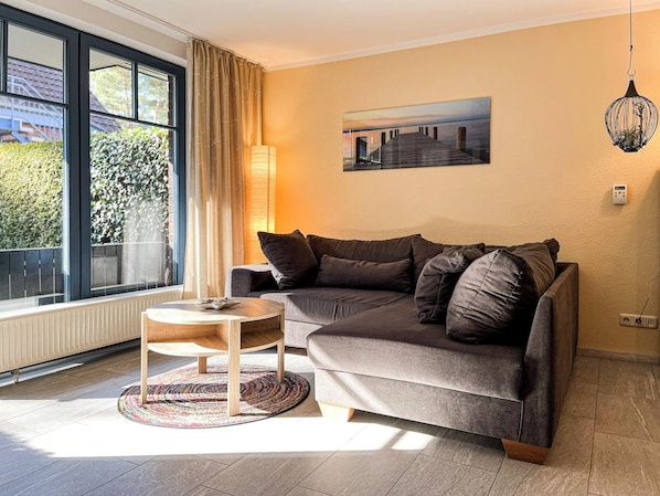 Fernseher, Stereoanlage