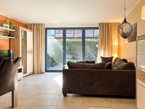 Fernseher, Stereoanlage